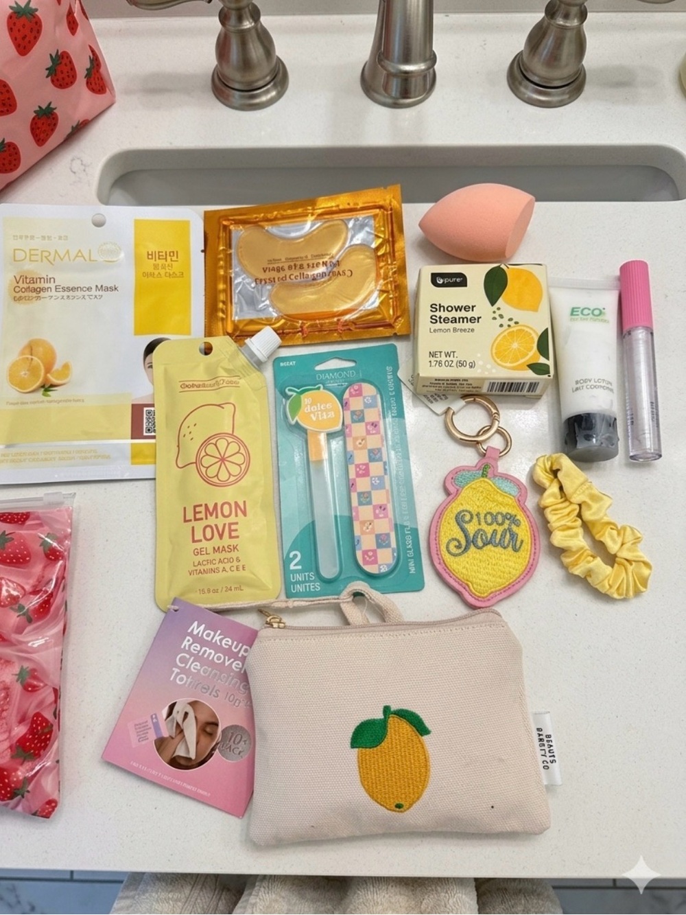 Lemon-Themed Beauty Kit Pouch & Skincare Set*nwt